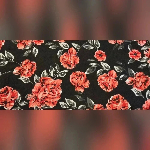 Torrid, Size 0X (L), Black and Red Floral Hi-Low Strappy Tank - Picture 10 of 14